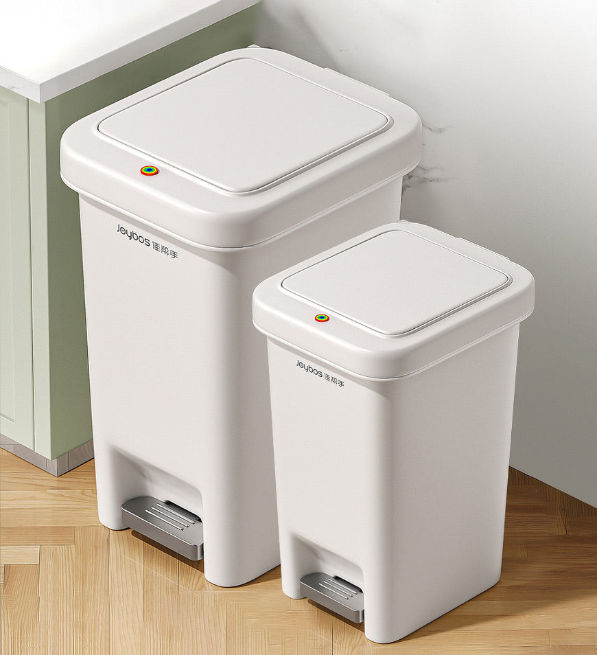 BlushBite® Two Pack Trash Can Set with Pedals Z40