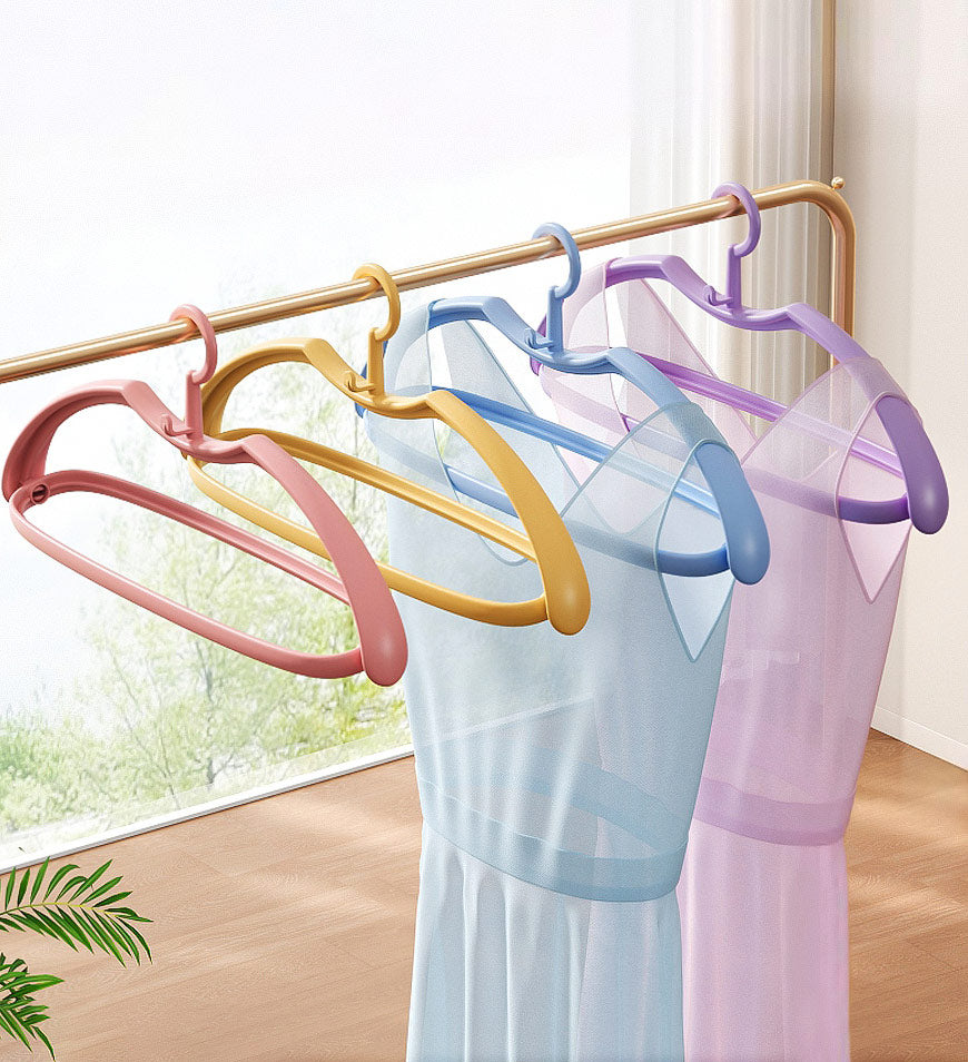 BlushBite® Colourful Light Weight Durable Non-Slip Clothes Hangers Z83