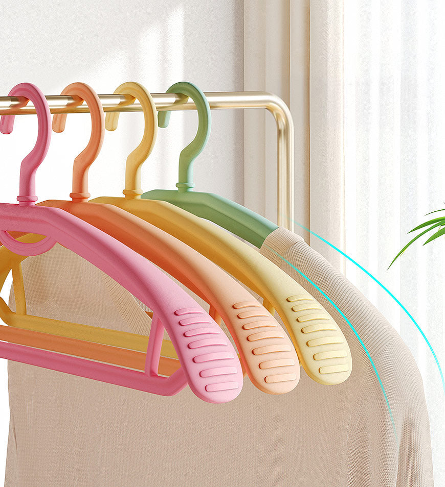 BlushBite® Non-Slip Space Saving Hangers in Rainbow Colors F126