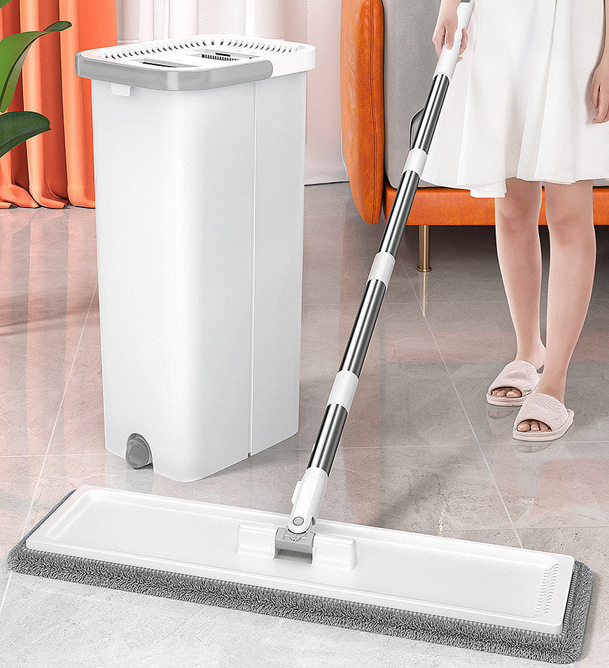 BlushBite® Hand Free Flat Mop and Bucket Set With 3 Scrapers Z117