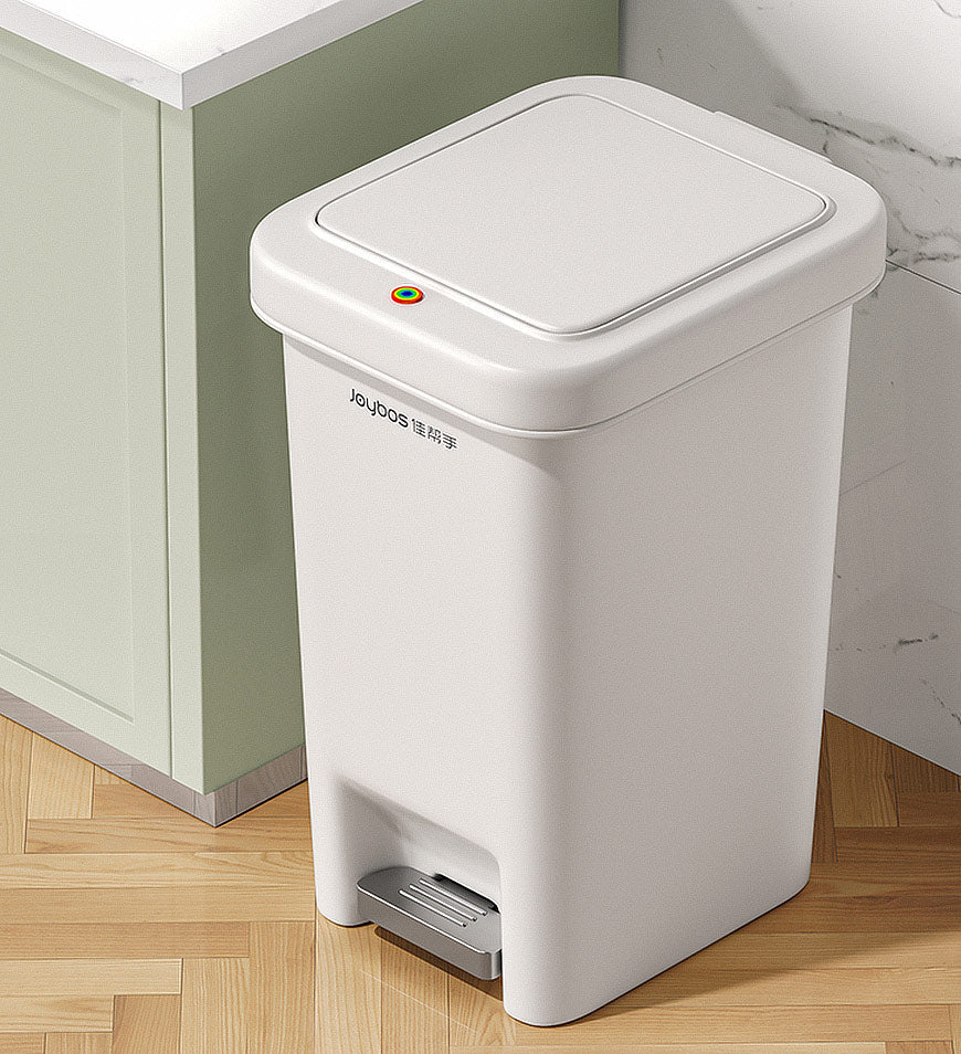 BlushBite® Two Pack Trash Can Set with Pedals Z40