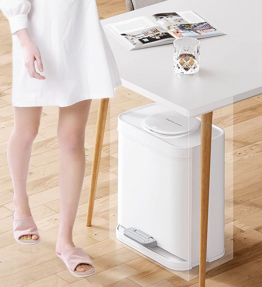 BlushBite® 4.2 Gal Step Trash Can with Small Lid and Hand Free Foot Pedal