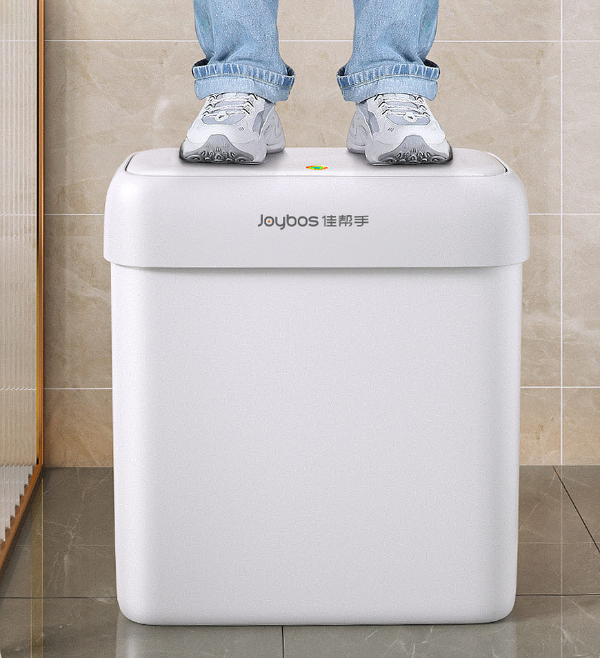 BlushBite® Narrow Bathroom Trash Can with Lid Z39