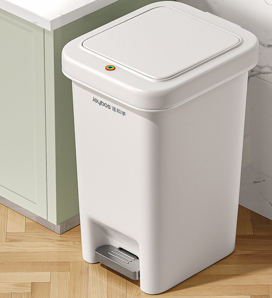 BlushBite® Two Pack Trash Can Set with Pedals Z40