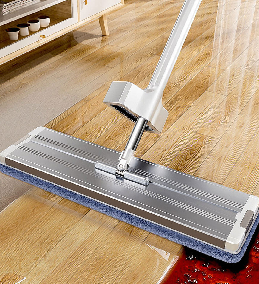 BlushBite® 16" Microfiber Mop Floor Cleaning System with 4 Mop Pads